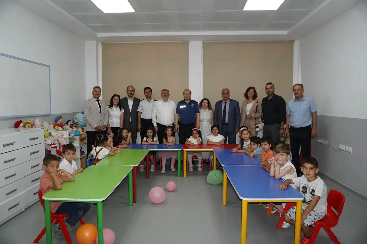 Gelgör, Minikleri Yalnız Bırakmadı