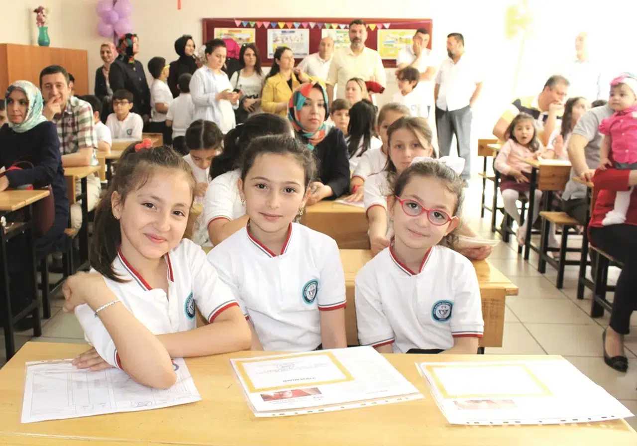 Haydi Kızlar Okula