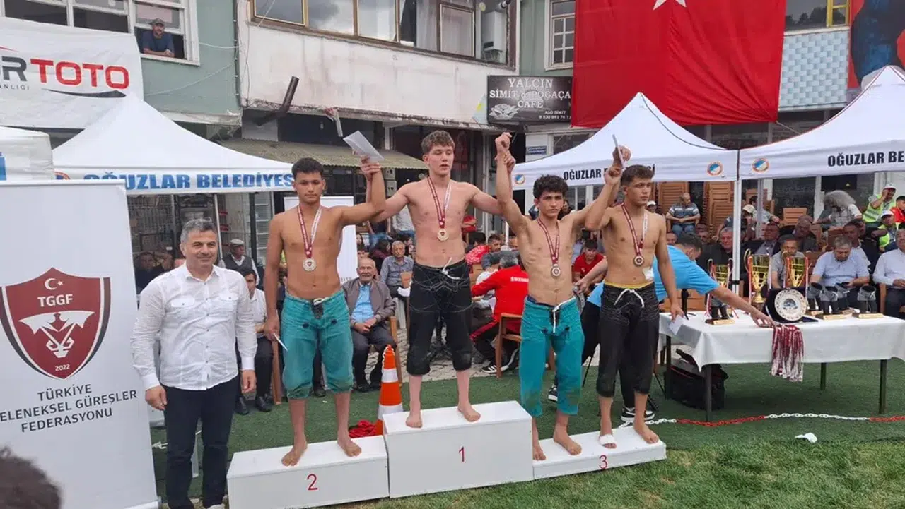 Yıldızlar Karakucak Türkiye Şampiyonası Oğuzlar'da Yapıldı