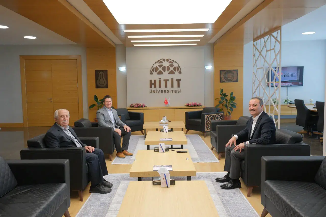 Rektör Öztürk, Duduoğlu Ailesine Teşekkür