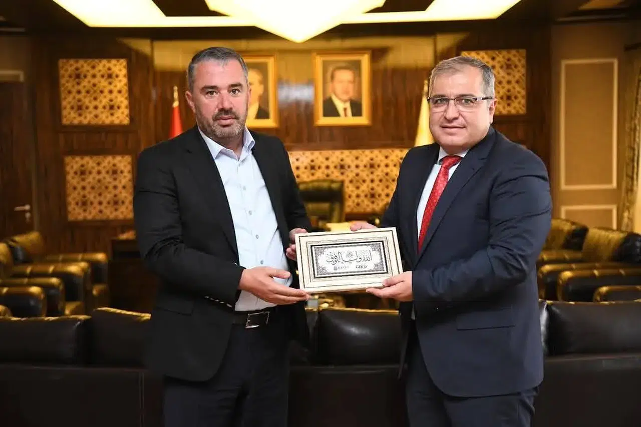 Ünlü, Pursaklar Belediye Başkanını Ziyaret Etti