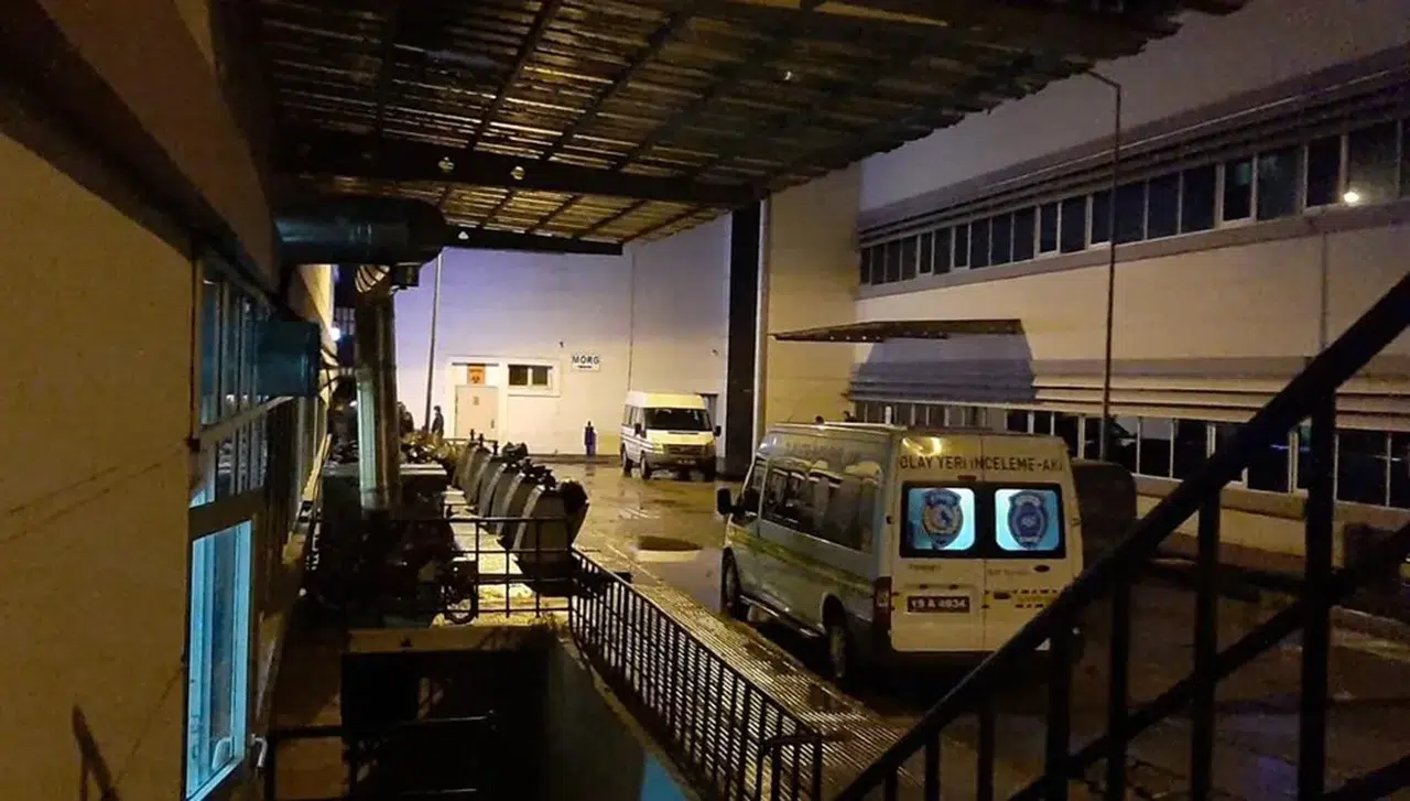 Traktör Devrildi, Sürücü Kurtarılamadı