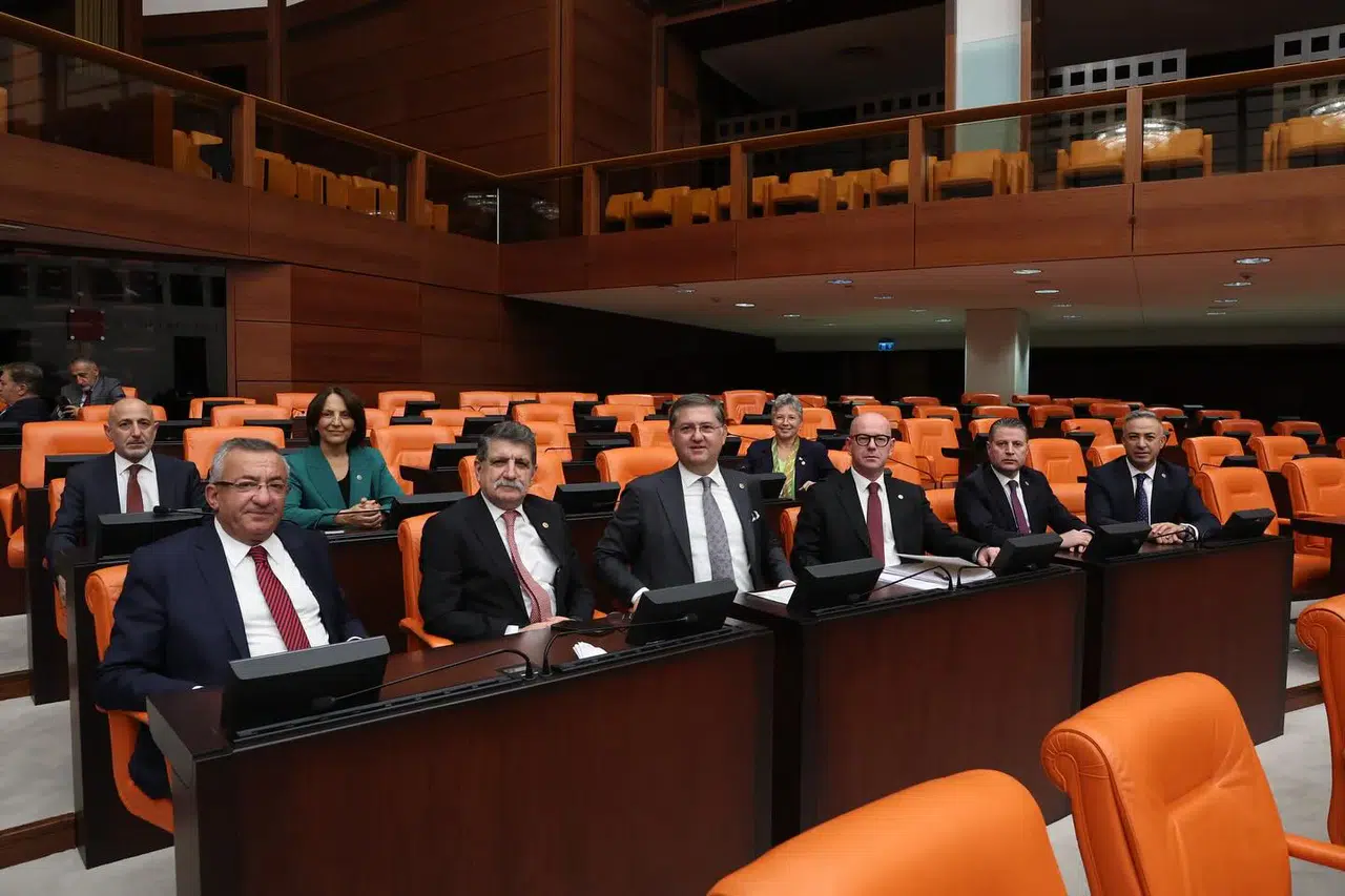 "Zeytinlik Yasasına Karşı Sesimizi Yükseltiyoruz"