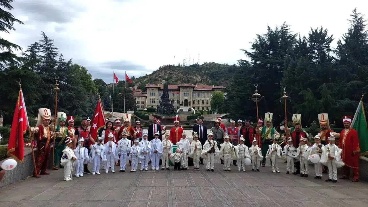Kastamonu'da 22 çocuk için toplu sünnet şöleni düzenlendi