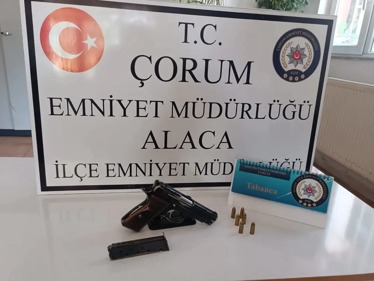Trafik Denetiminde Silah Ele Geçirildi