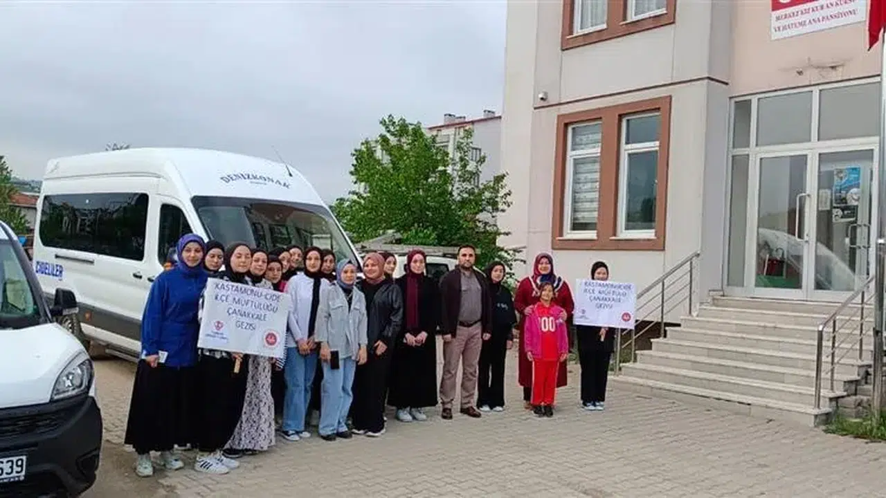 Diyanet Vakfı Cide Şubesi'nden Kur'an Kursu Öğrencilerine Özel İkramlar