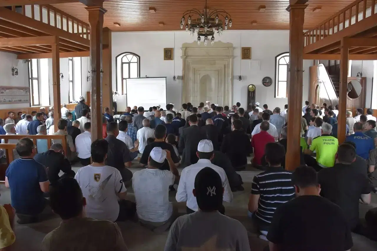 Trabzon ve Ordu’da 15 Temmuz Şehitleri Anısına Mevlit Programı Düzenlendi