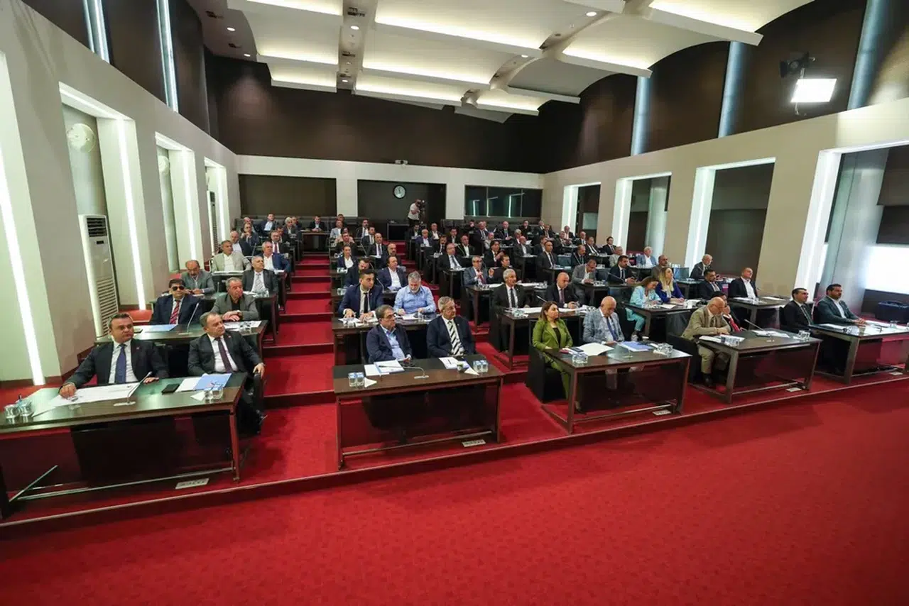 Solmaz: Geleceği Halkla Birlikte Şekillendireceğiz