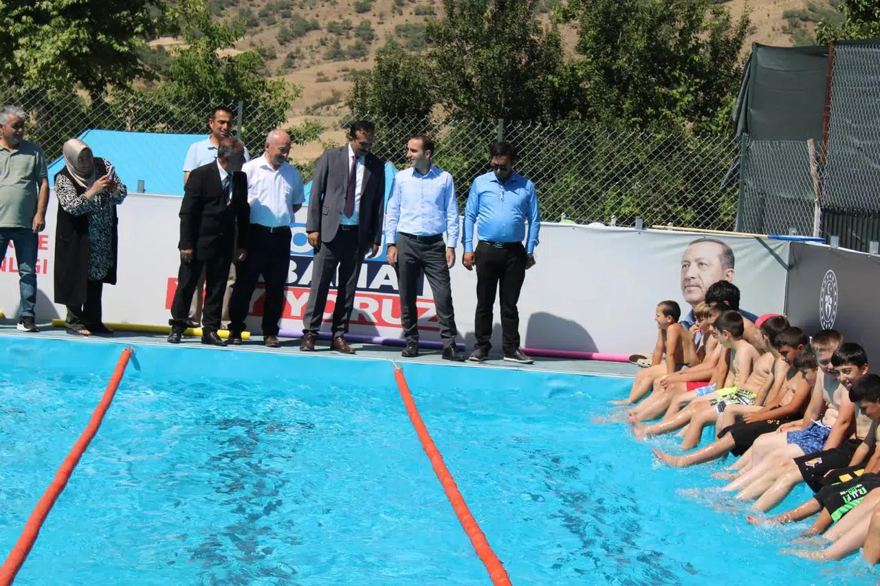 Uğurludağ’da Portatif Yüzme Havuzu Hizmete Açıldı
