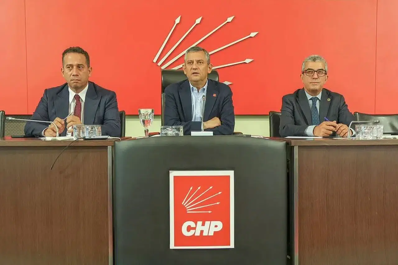 Tahtasız, Genel Merkezde Özel ile Toplantıya Katıldı