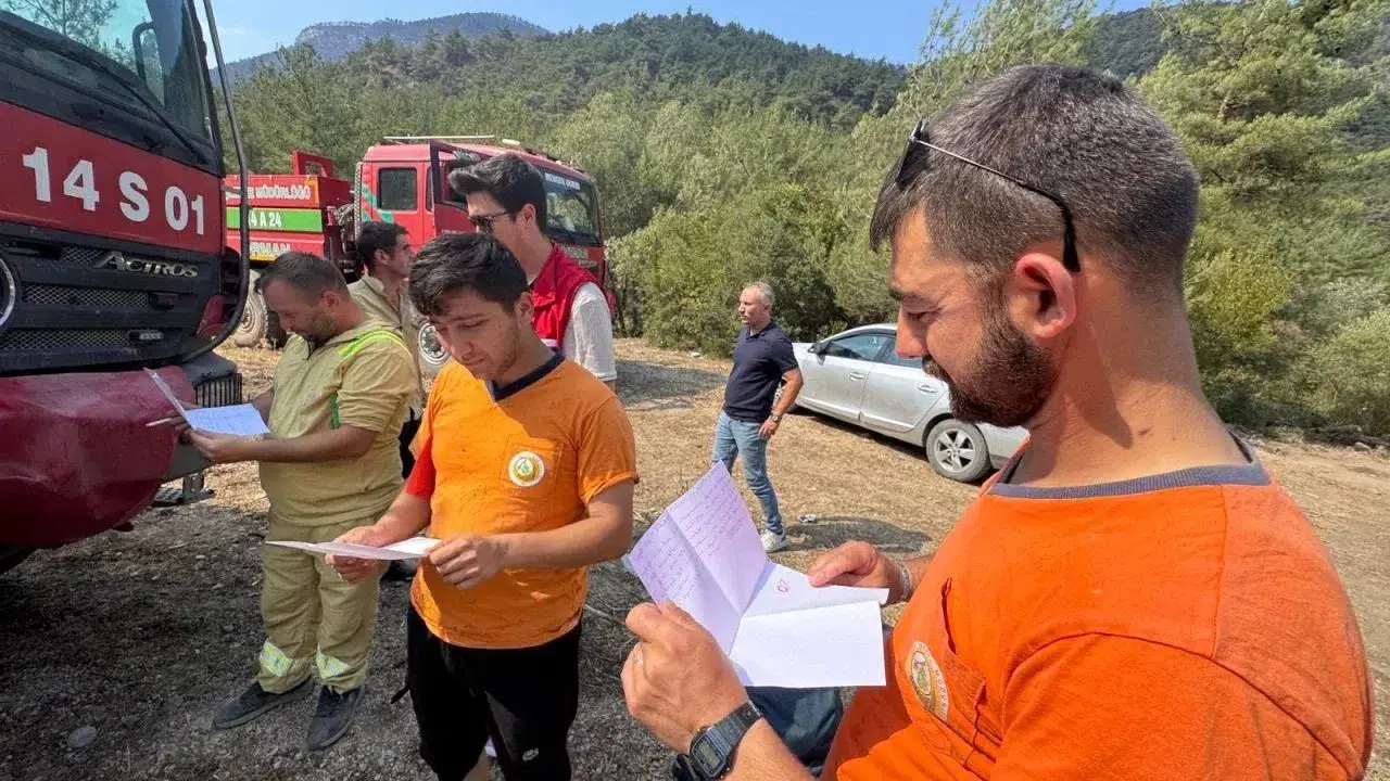 Karabük'teki öğrencilerden yangınlarla mücadele eden orman kahramanlarına mektup