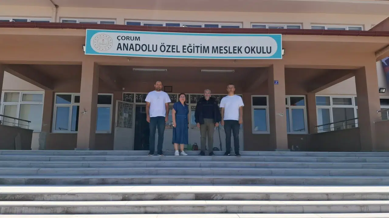 Cemil Çağlar, Okullarda İncelemelerde Bulundu