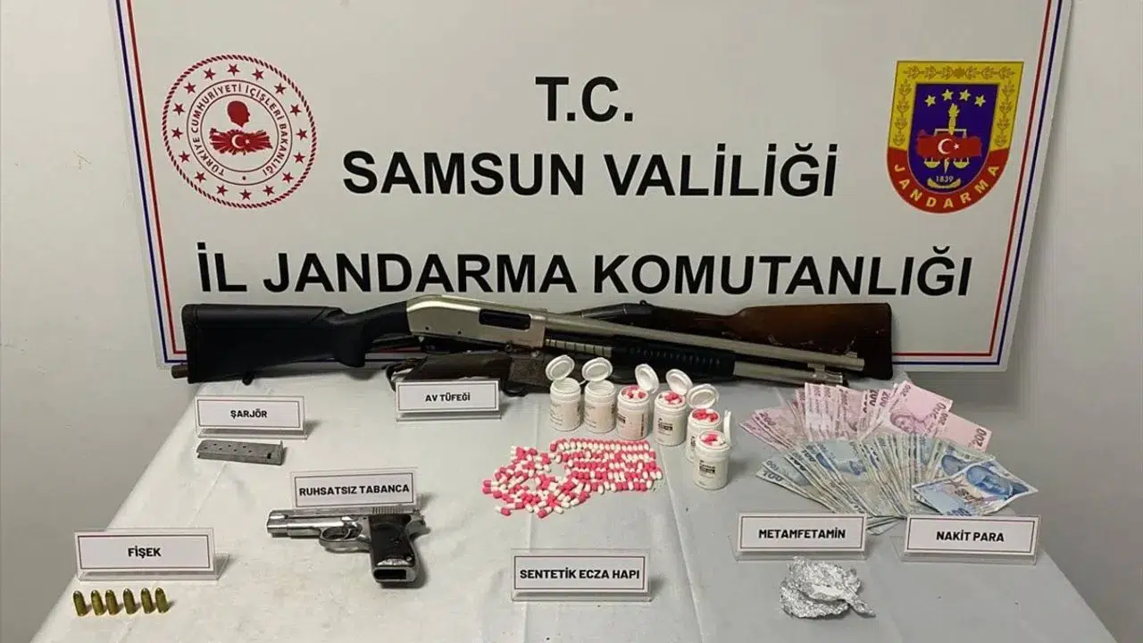 Samsun'da uyuşturucu operasyonunda 5 zanlı yakalandı