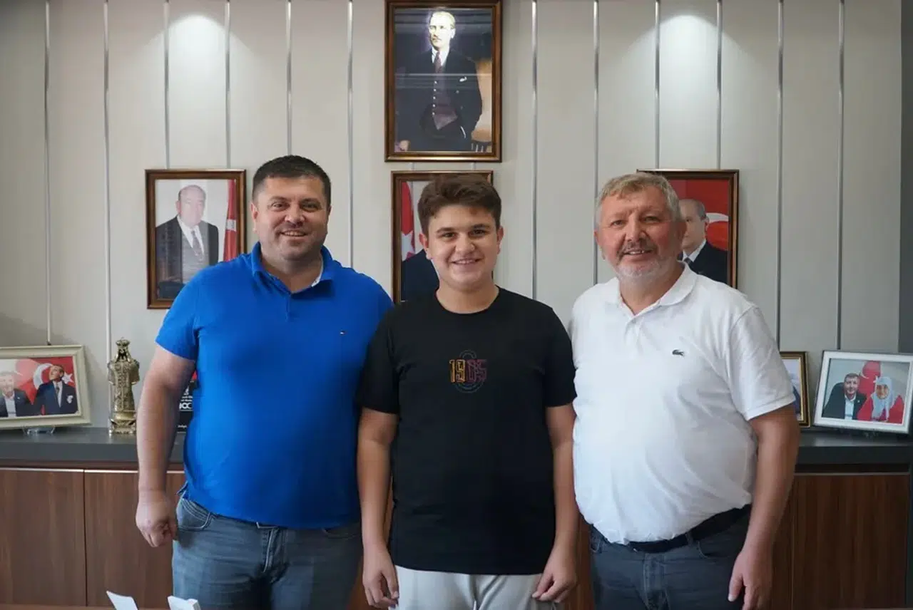 Başkan Gelgör, Türkiye Birincisi Genci Kutladı