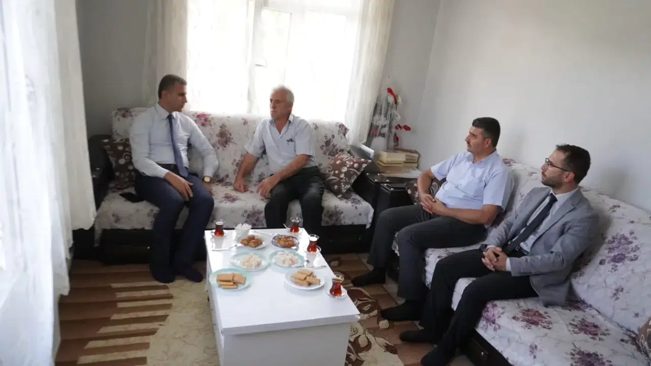Kaymakam Duman'dan Vefat Eden Personelin Ailesine Taziye Ziyareti