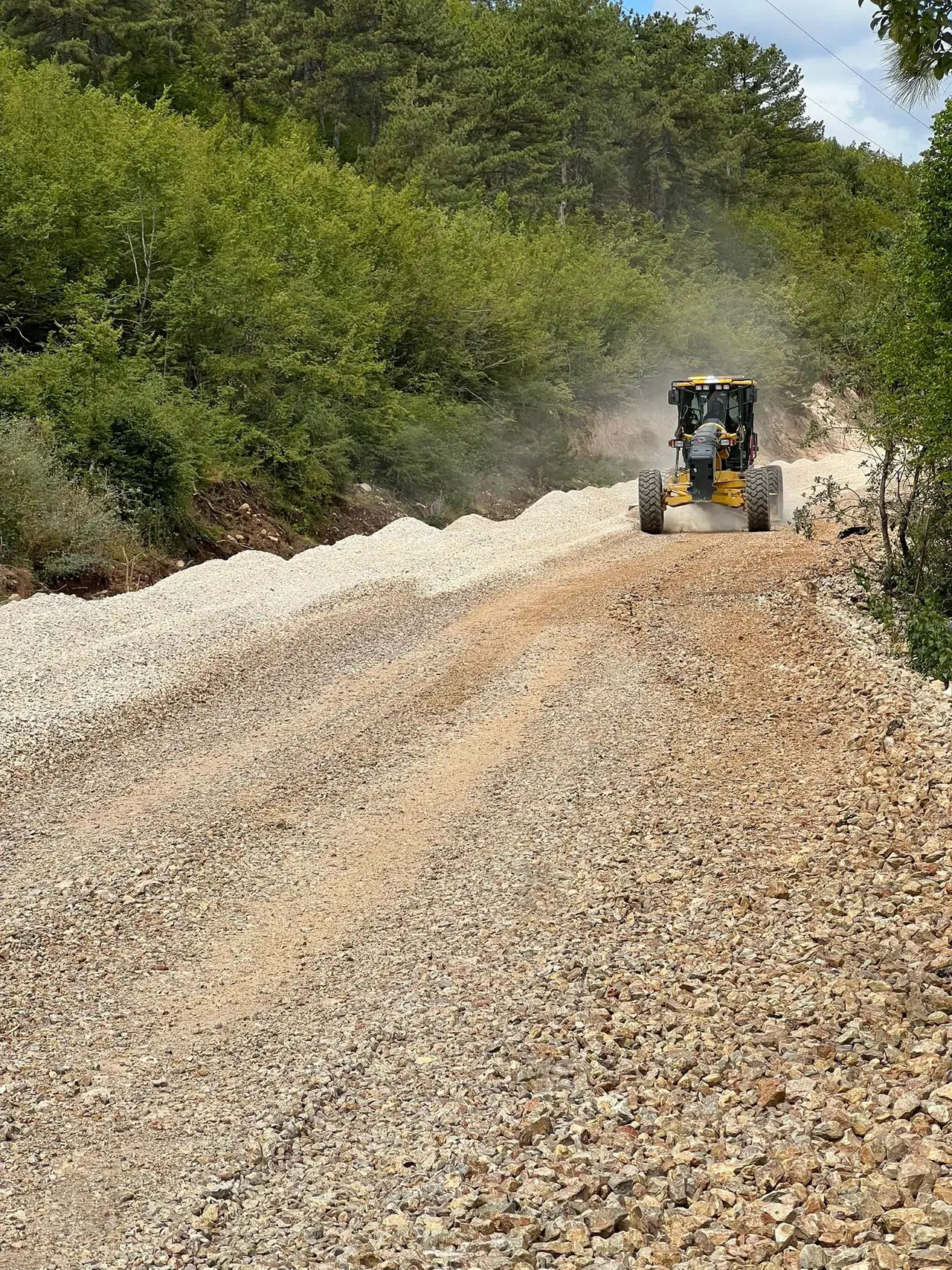 Yeşil Göl Yolu Asfalta Hazırlanıyor