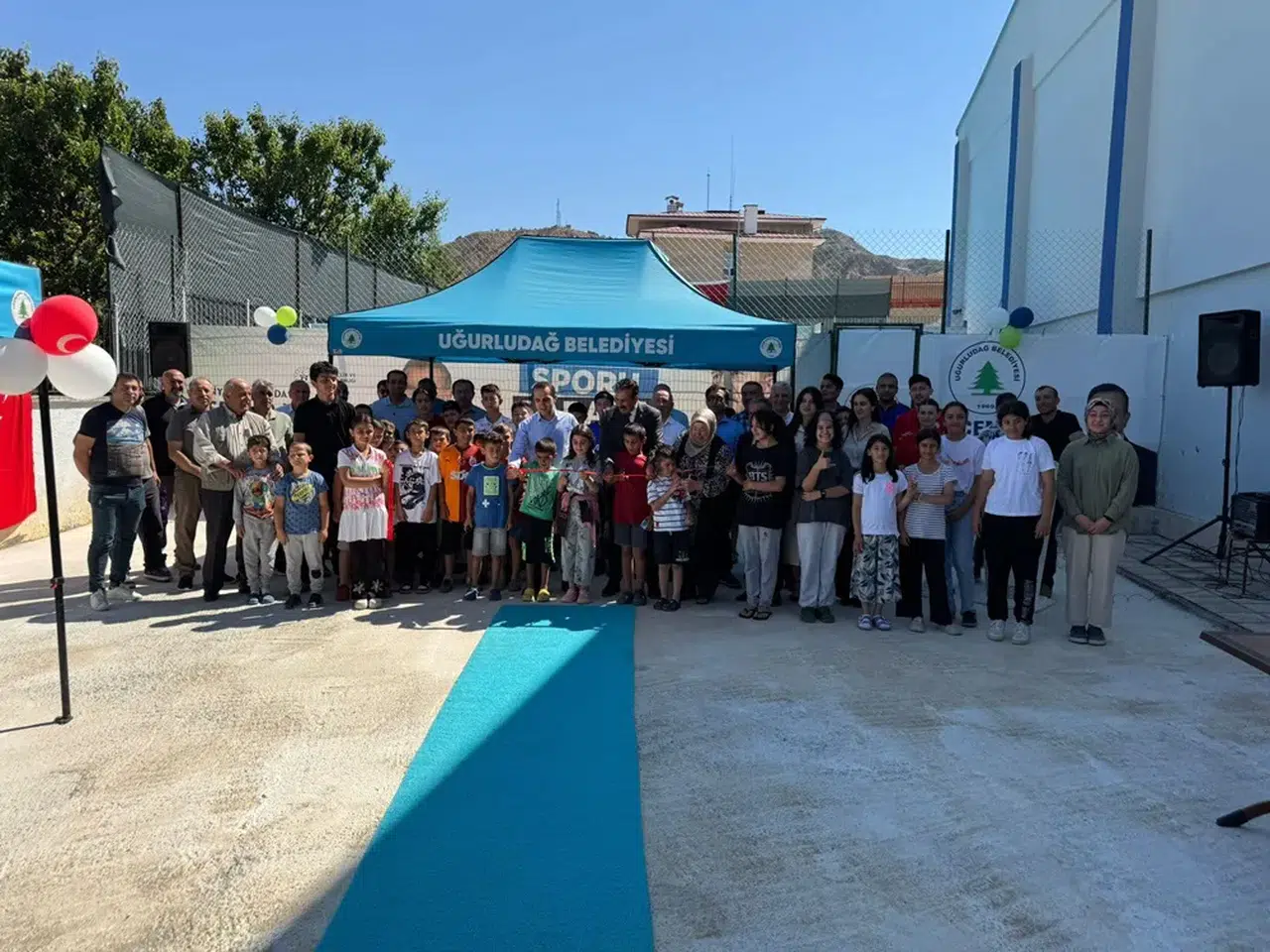 Hem Havuz Açıldı Hem Kurs Başladı