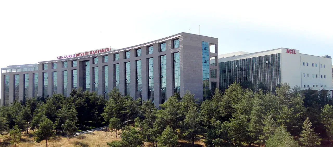 Traktörün Altında Kalan Kişi Hayatını Kaybetti
