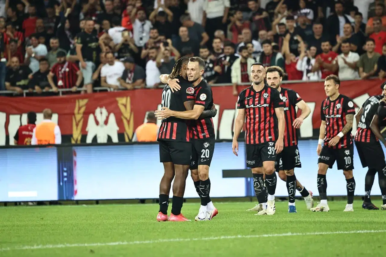 Maçın Oyuncusu Oğuz Gürbulak Oldu