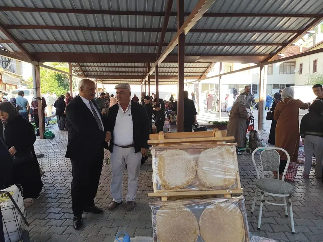 Çizikci, Pazar Esnafıyla Buluştu