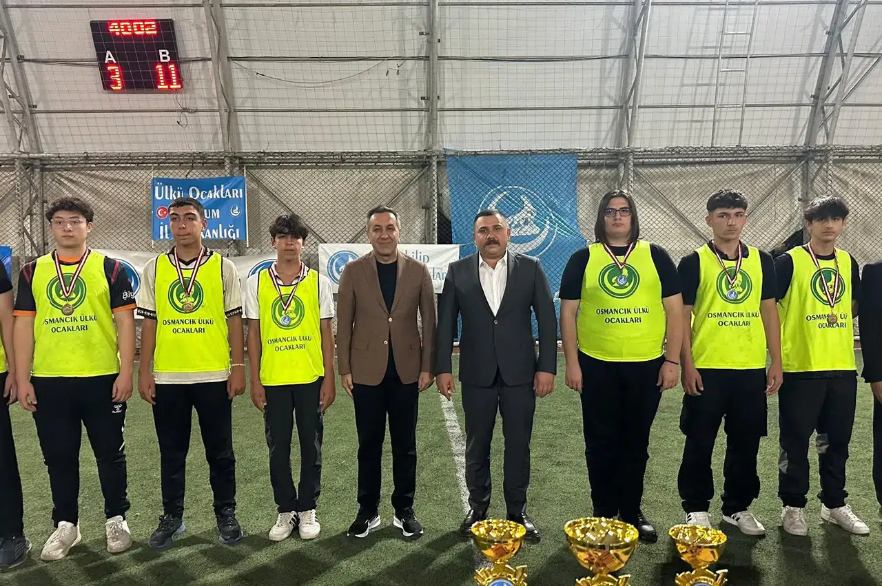 Ülkü Ocakları Futbol Turnuvasının Şampiyonu Alaca Oldu