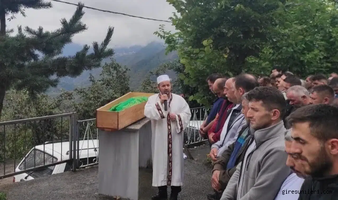 Giresun'da hayatını kaybeden 15 yaşındaki çocuğun cenazesi defnedildi