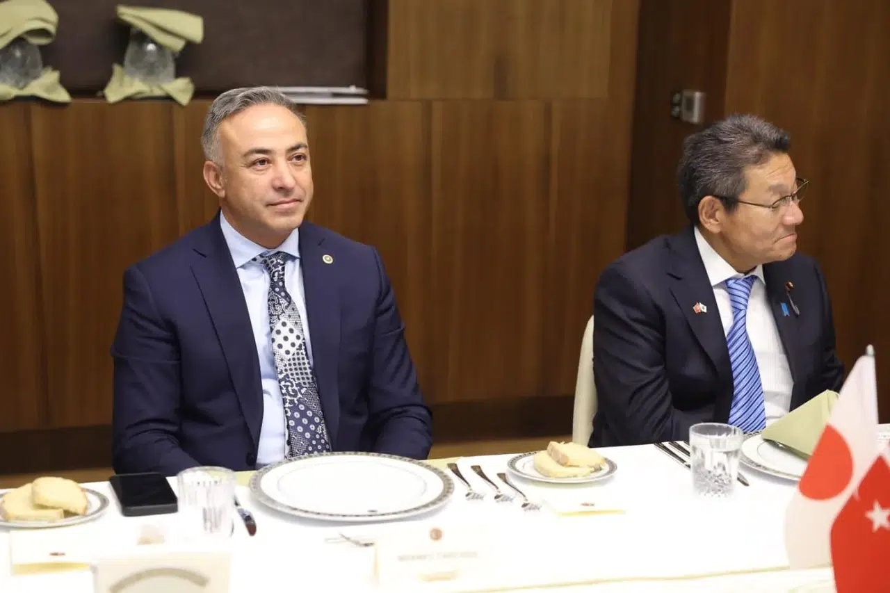 Tahtasız, Japon Heyetini Mecliste Ağırladı