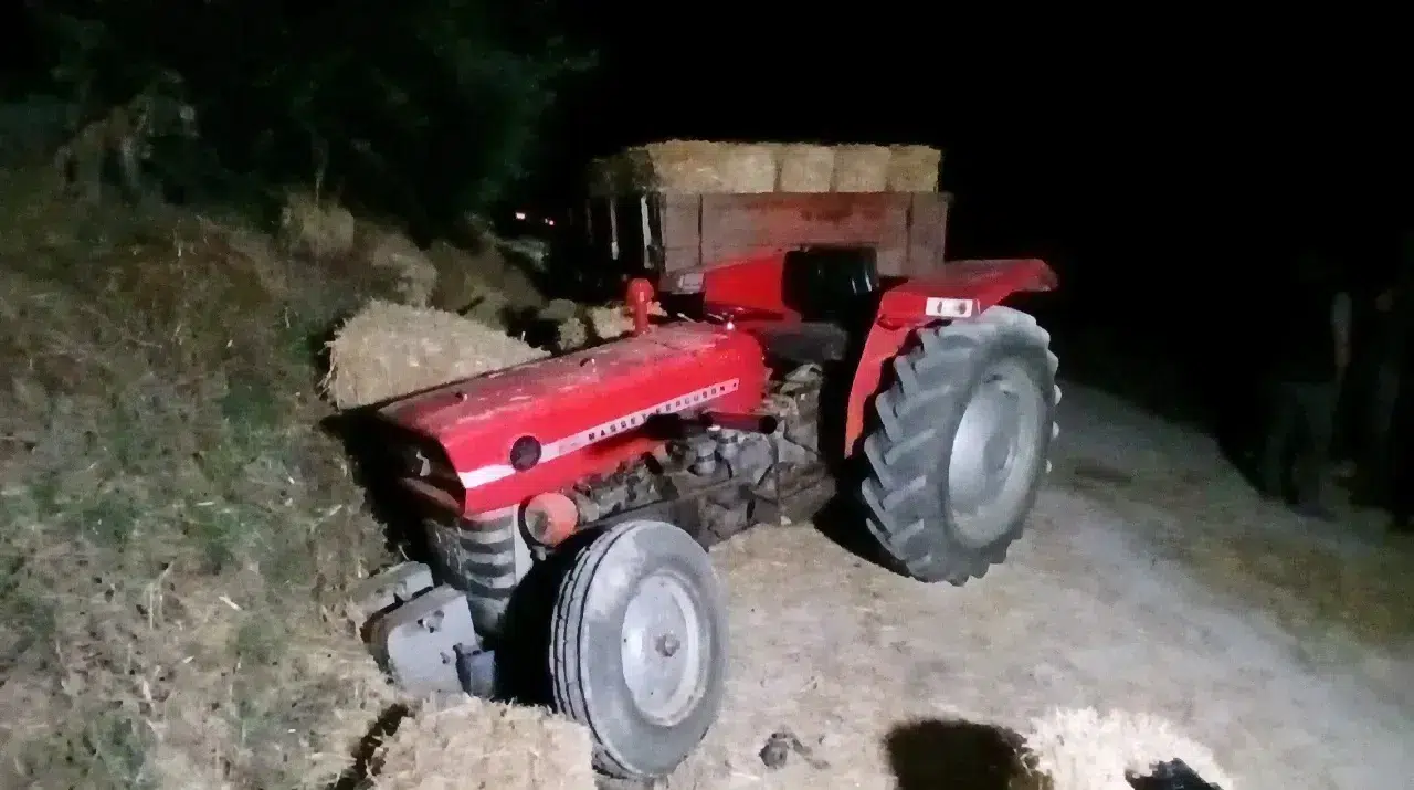 Taşova'da devrilen traktörün sürücüsü yaralandı