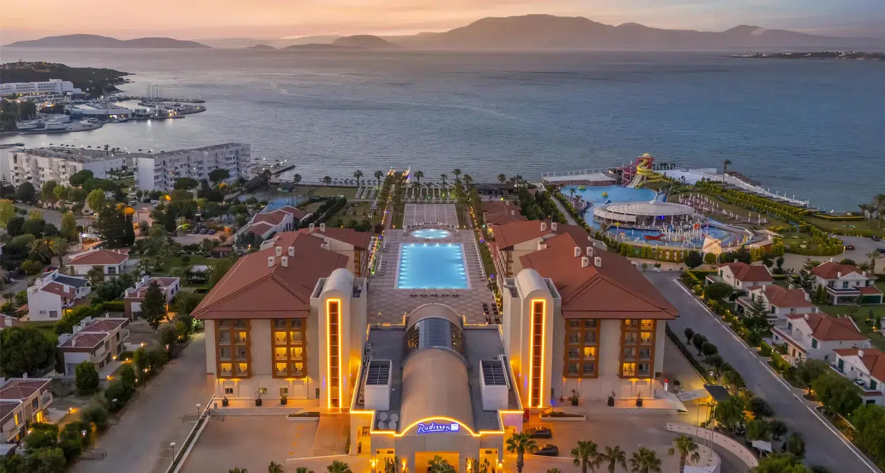 Radisson Blu Resort & Spa, Çeşme yeniden açıldı