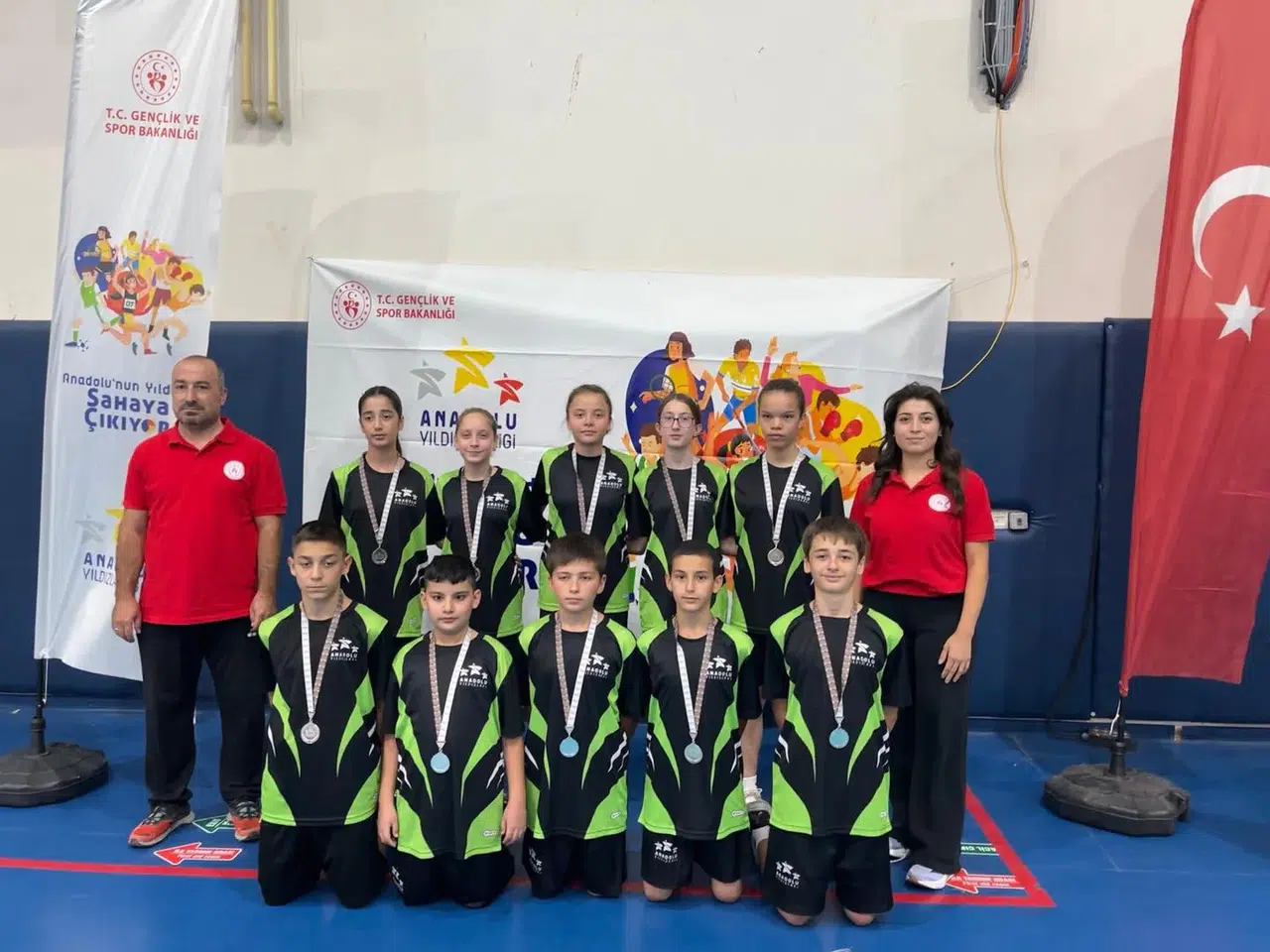 Badmintonda Çifte Başarı