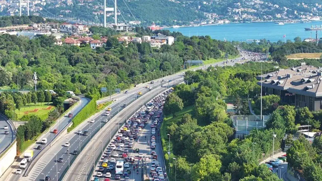 Trafikte gereksiz korna çalanlar yandı! Yeni ceza açıklandı