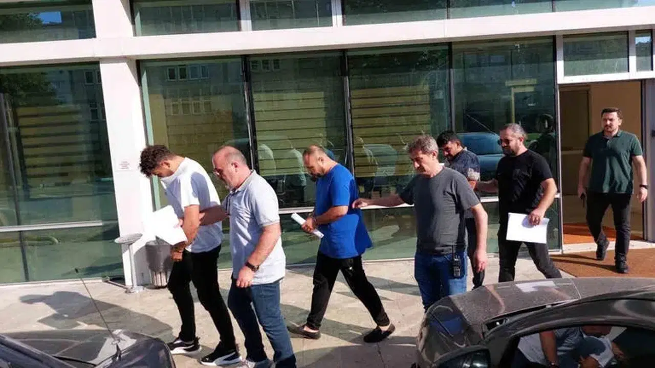 Samsun merkezli sahte ilanla dolandırıcılık operasyonunda yakalanan 2 zanlı tutuklandı
