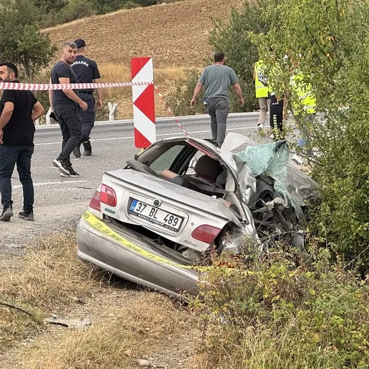 Kastamonu'da uyuşturucu ile yakalanan 2 firari hükümlü cezaevine gönderildi