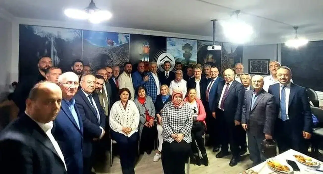 AK Parti Genel Başkan Yardımcısı Sırakaya, TOGÜ'yü ziyaret etti