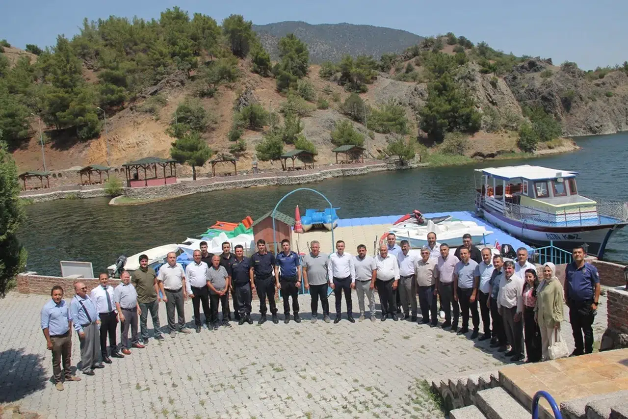 Kaymakam Yılmaz İçin Veda Yemeği