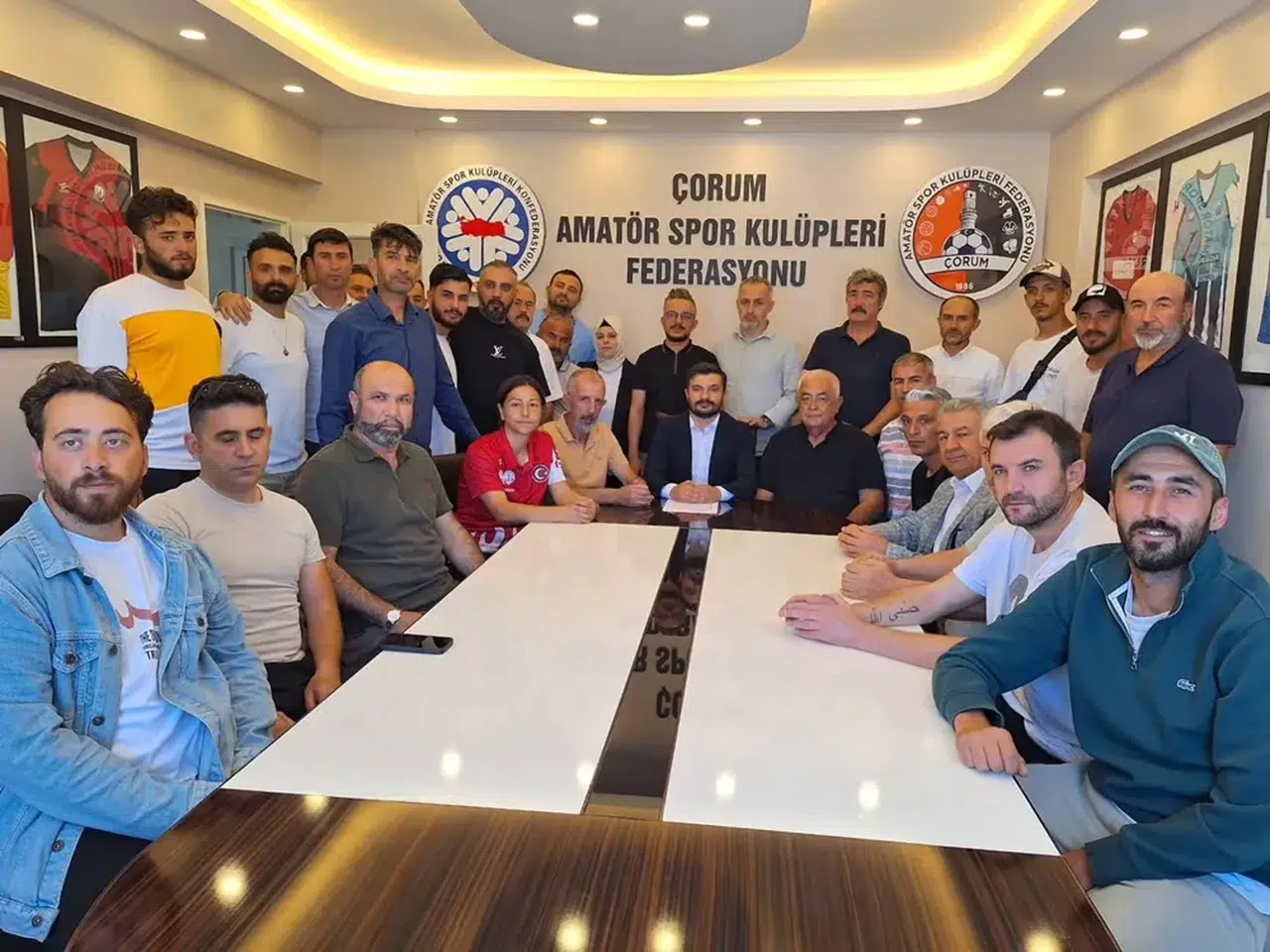 Arıcı, Yeniden Aday Olduğunu Açıkladı