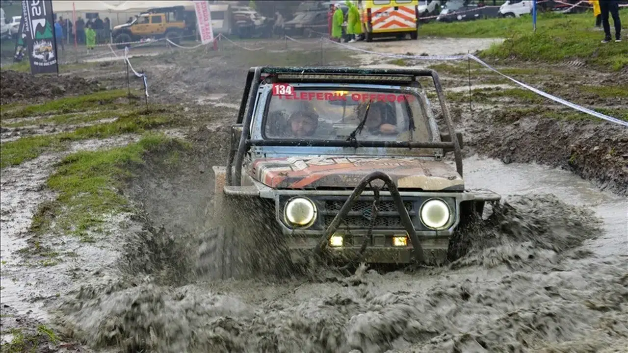 Off-road tutkunları, Düzce'deki şenlikte buluştu