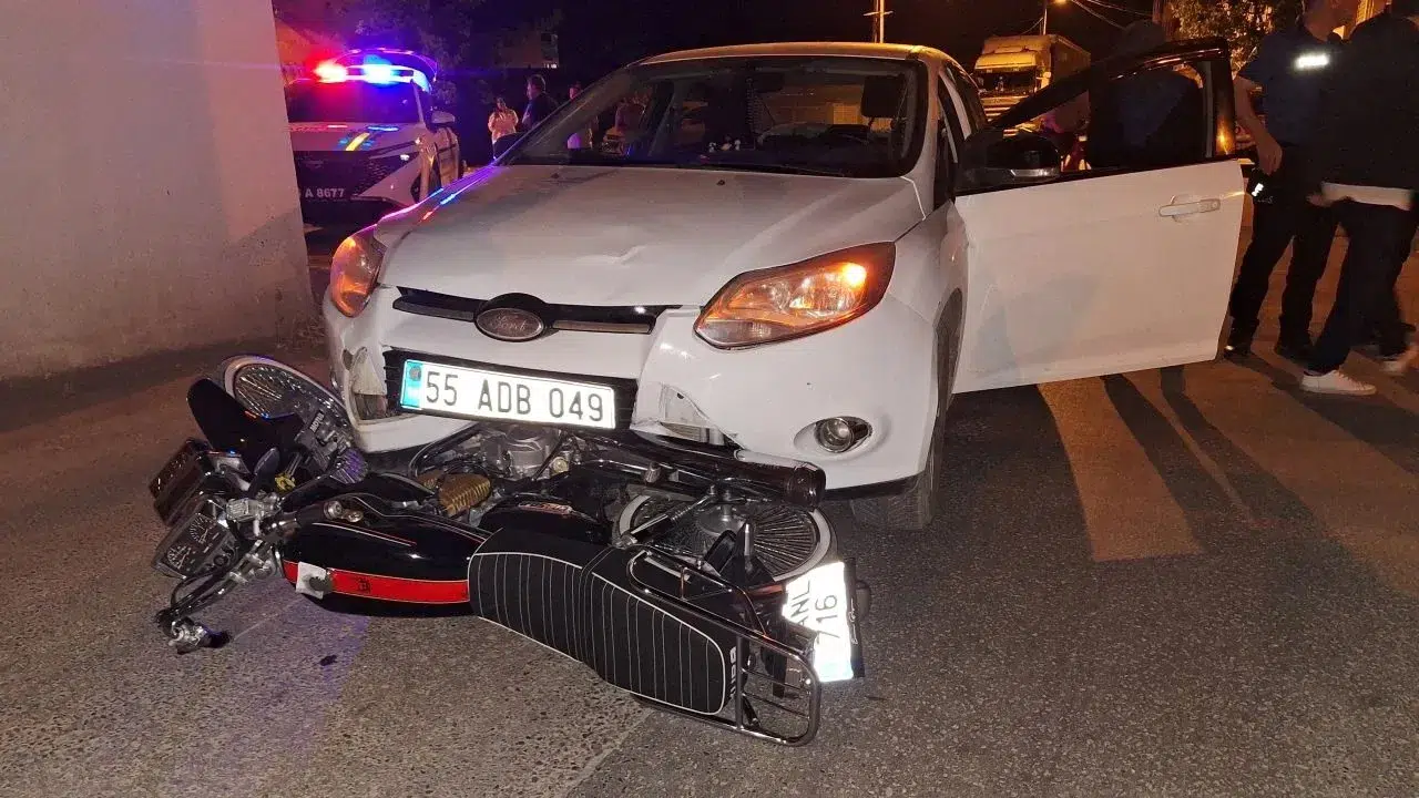 Samsun'da otomobille çarpışan motosiklet sürücüsü yaralandı