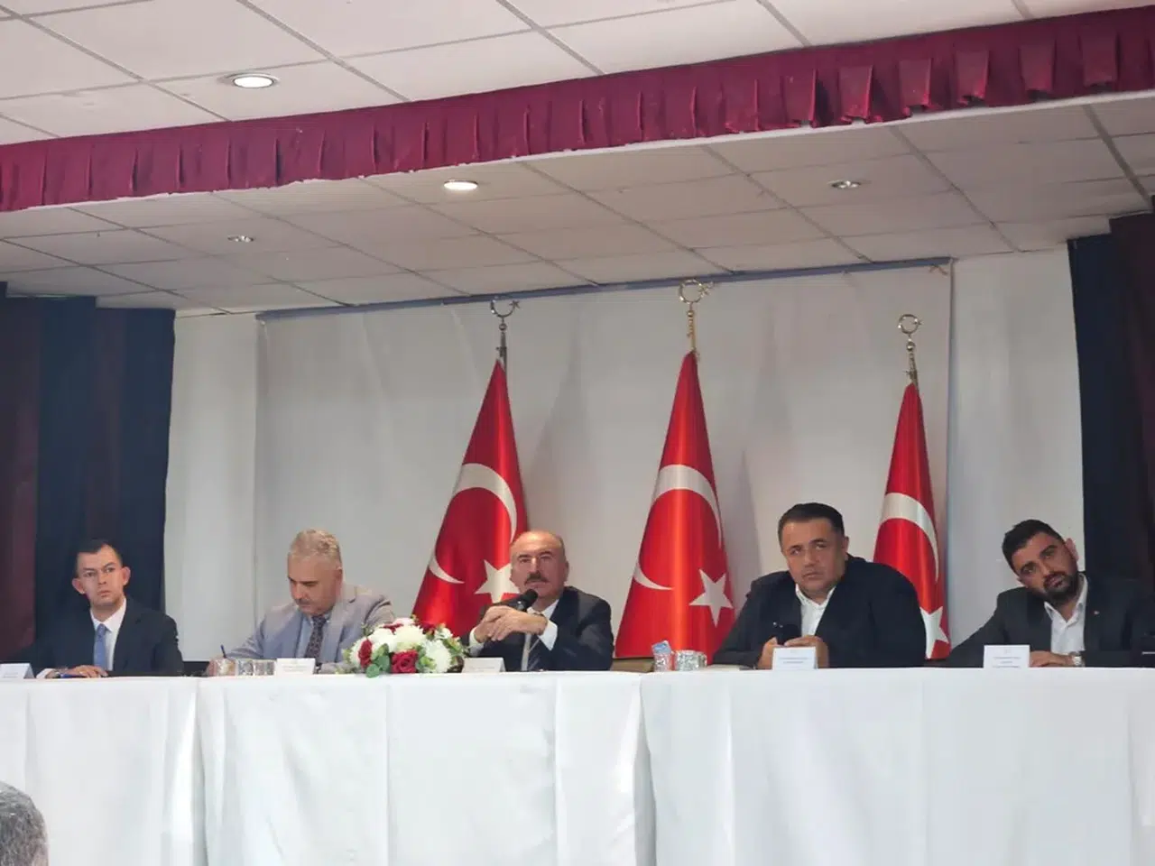 Vali Çalgan Bayat’ta Muhtarlarla Buluştu