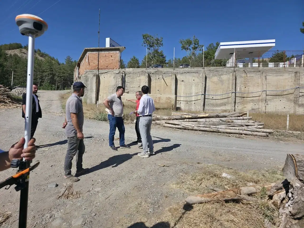 Ünlü, Yol ve Cami Tadilat Çalışmalarını İnceledi
