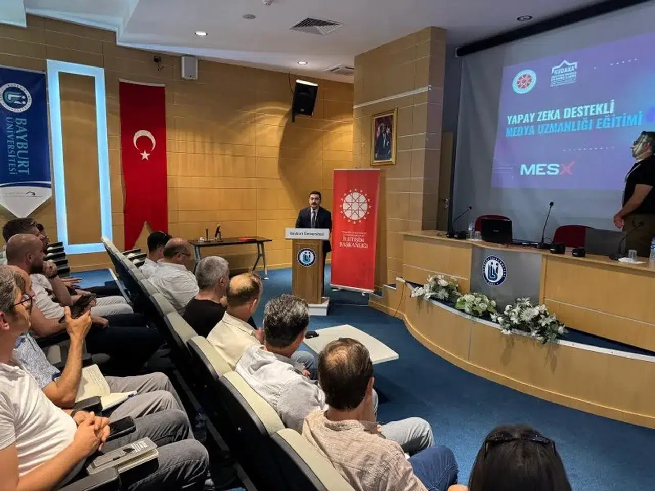 Bayburt'ta gazetecilere "Yapay Zeka Destekli Medya Uzmanlığı Eğitimi" verildi
