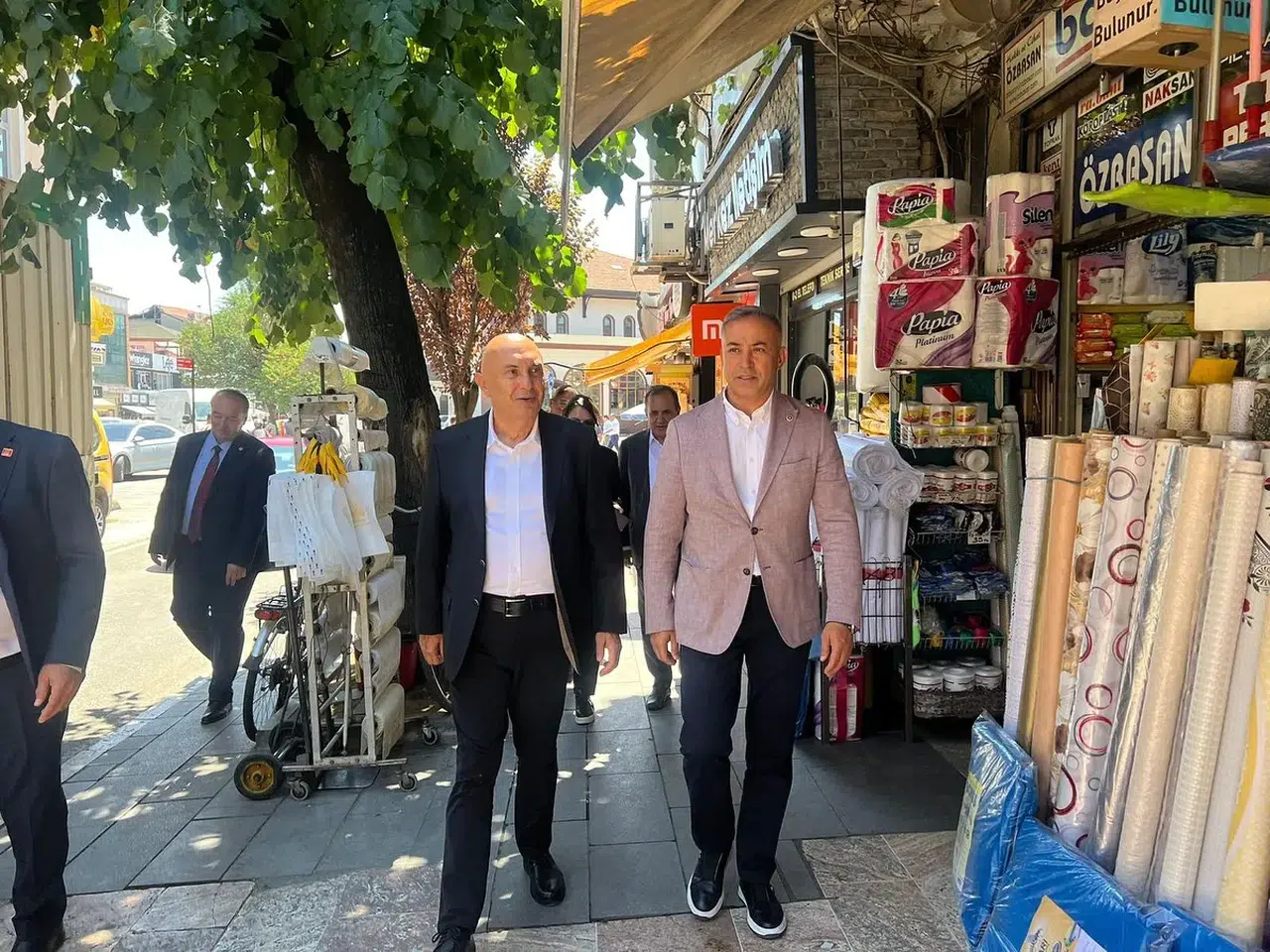 Tahtasız, Esnafı Dinledi
