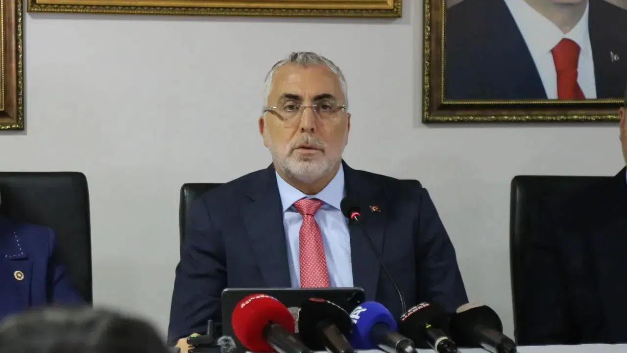 Çalışma ve Sosyal Güvenlik Bakanı Işıkhan, Kastamonu'da konuştu