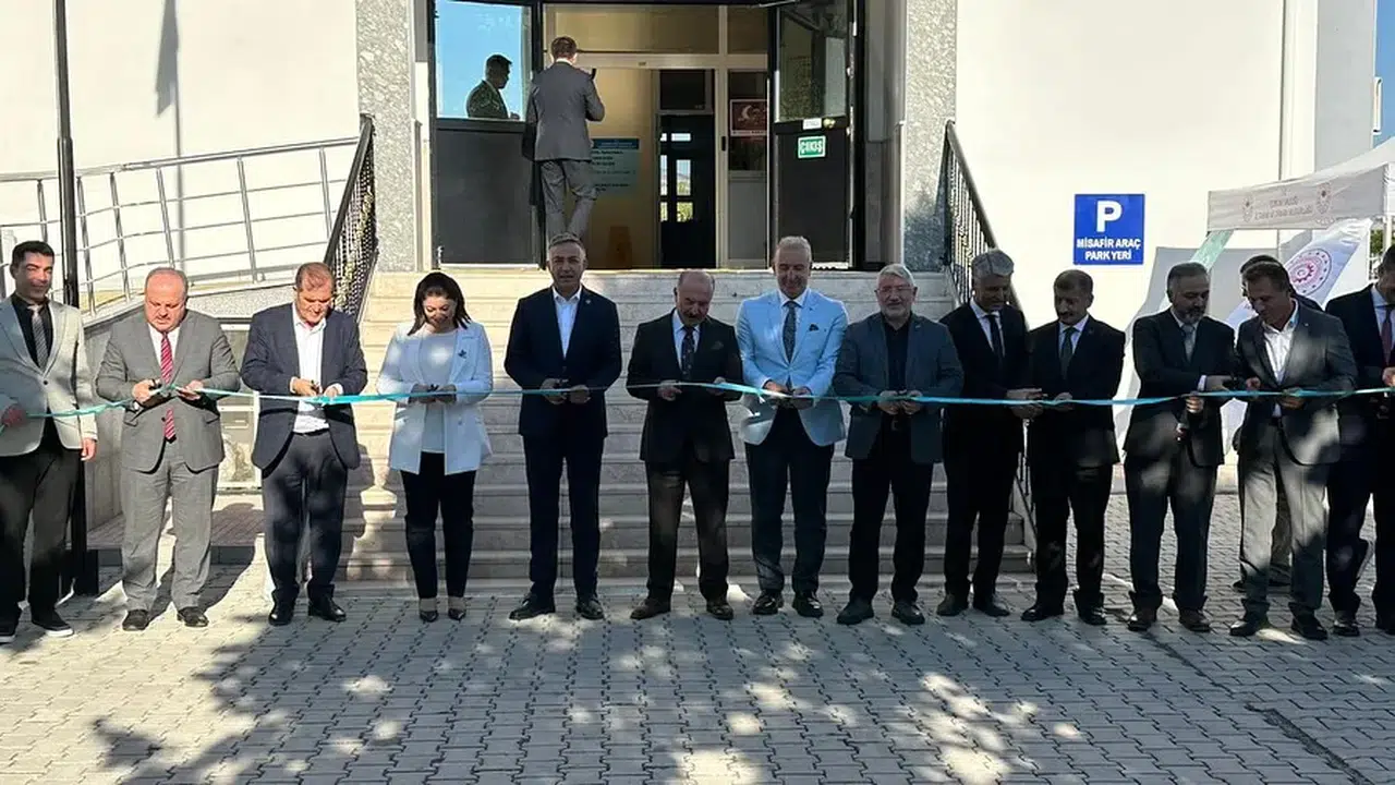 Tahtasız: Emeği Geçenlere Teşekkür Ederim