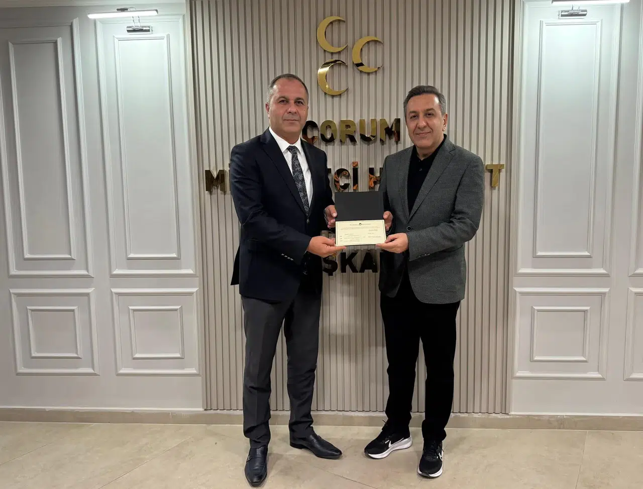 Dere’den MHP’ye Davet Ziyareti