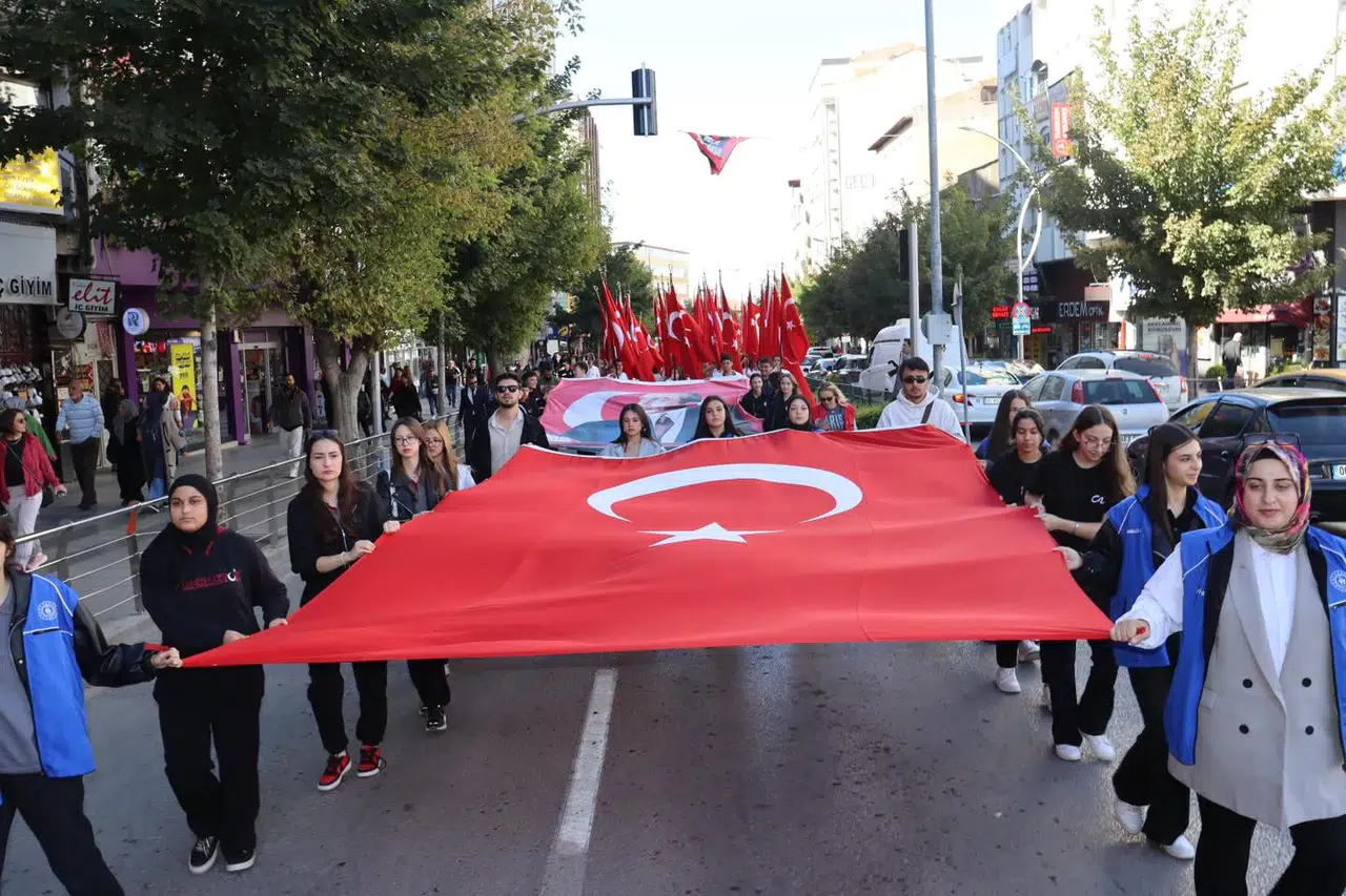 “Kahramanlarla Kardeşlik Yolunda”