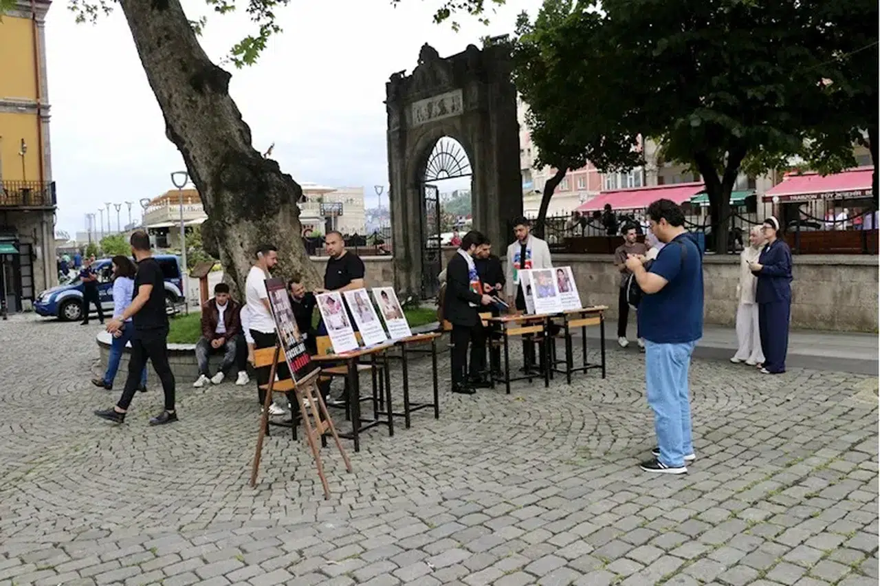 Trabzon ve çevre illerde "Boş Sıralar" etkinliğiyle Gazze'deki çocuklar anıldı