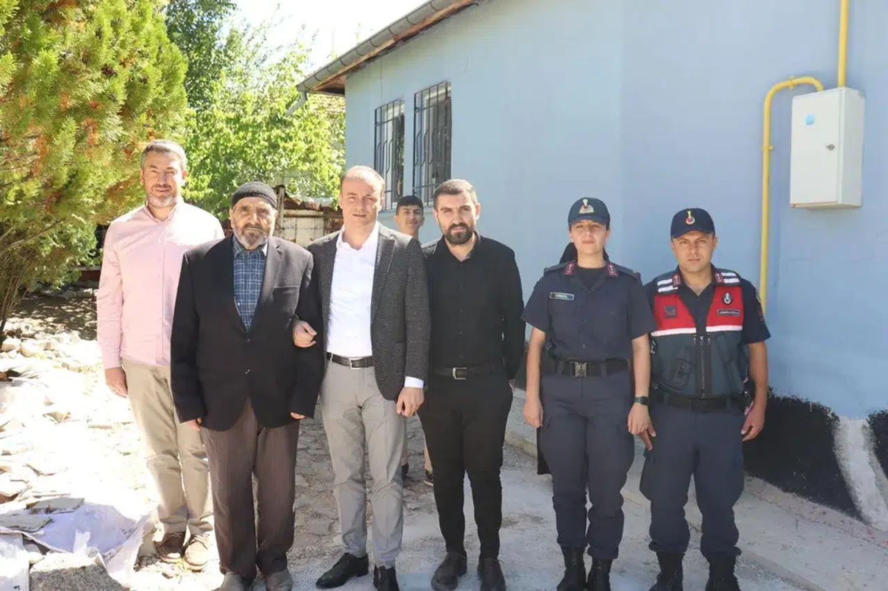Dinçer'den Şehit Ailesine Ziyaret