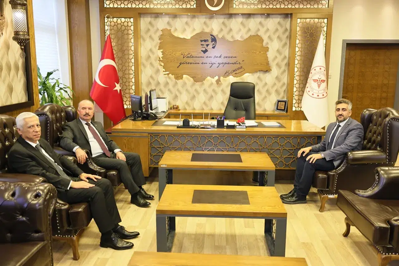 Yeni Başhekime İade-İ Ziyaret