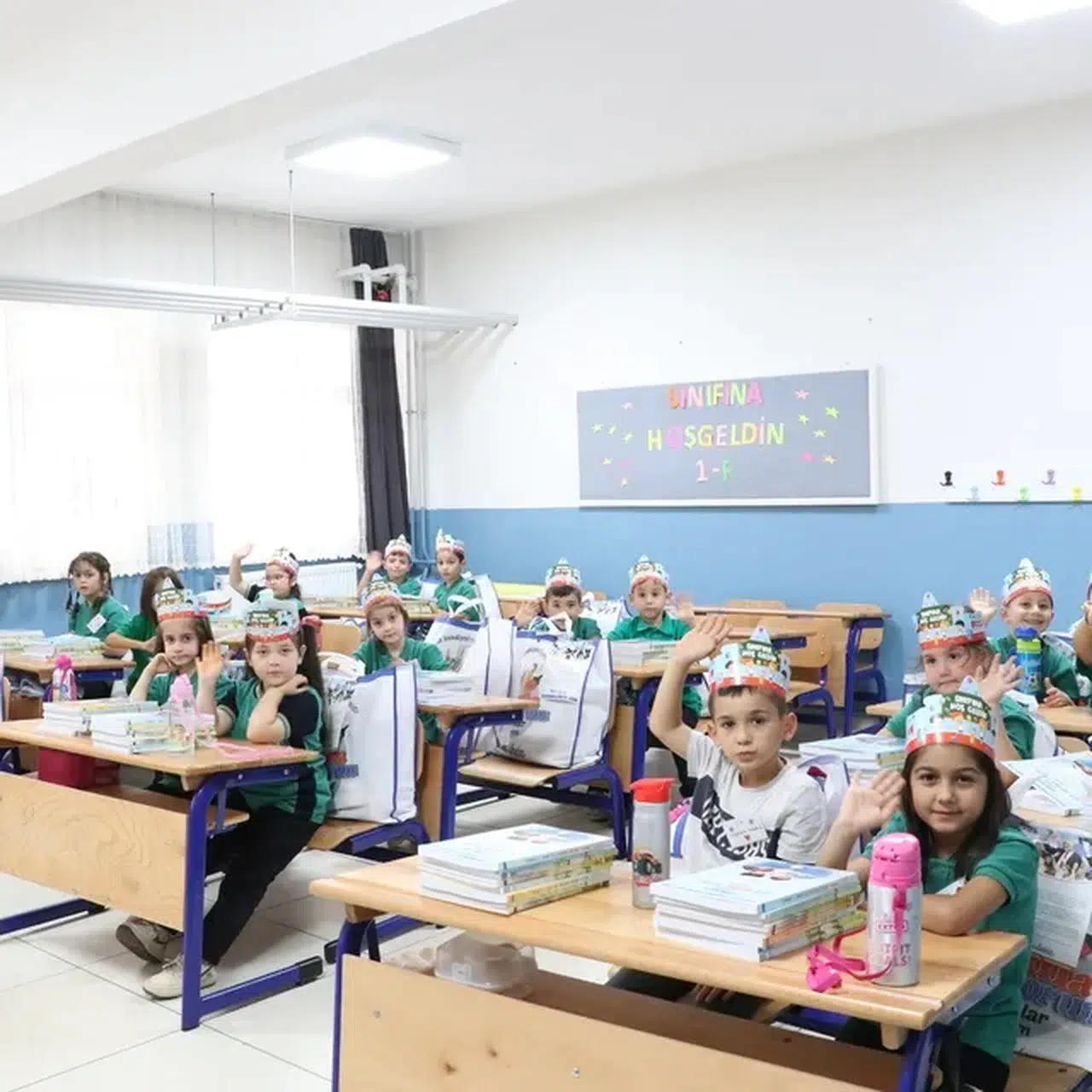 Çarşamba, Vezirköprü ve Salıpazarı'nda öğrenciler dersbaşı yaptı